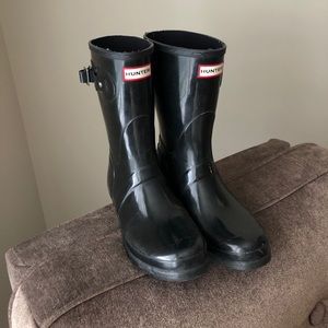 MINT CONDITION Black Hunter Boots !!!